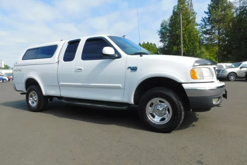 2001 Ford F-150 XLT photo 1