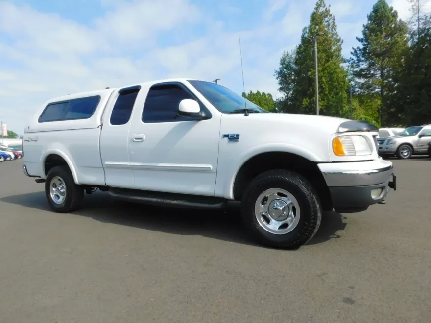 2001 Ford F-150 XLT photo 1