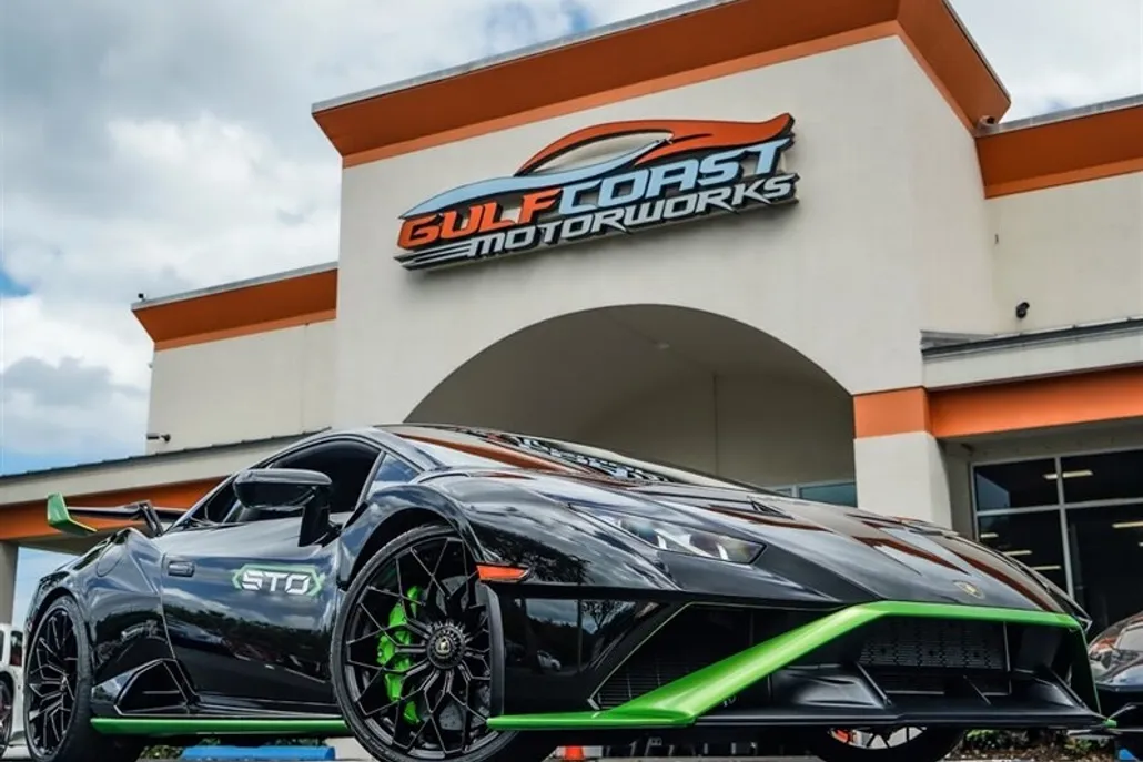 2022 Lamborghini Huracan STO photo 1