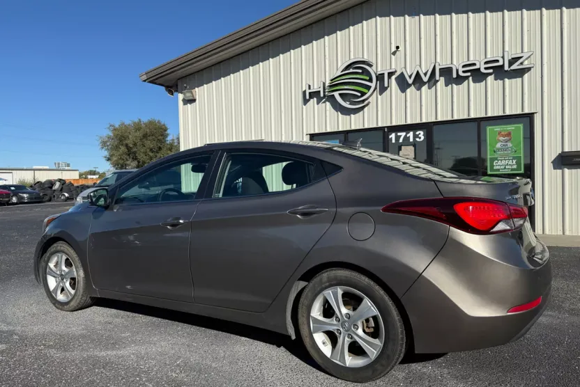 2016 Hyundai Elantra Value Edition photo 1