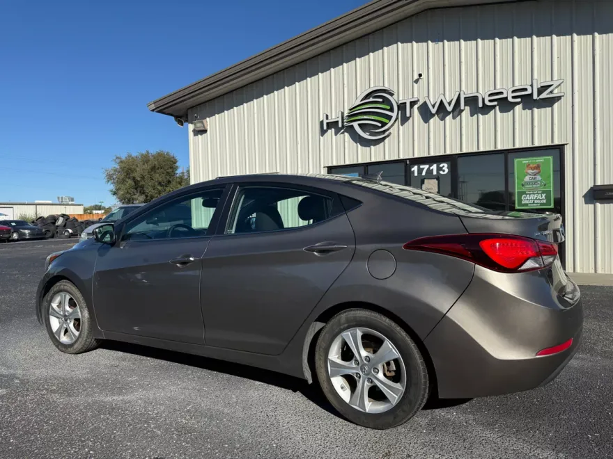 2016 Hyundai Elantra Value Edition photo 1