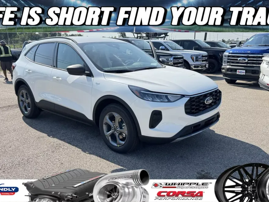 2026 Ford Escape ST-Line photo 1