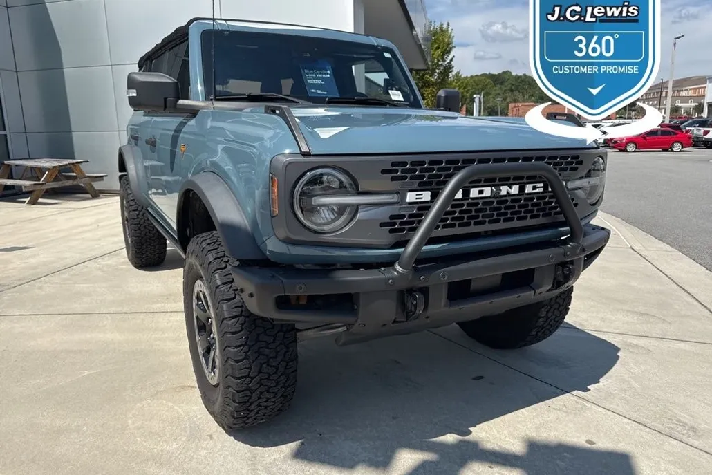 2021 Ford Bronco Badlands photo 1