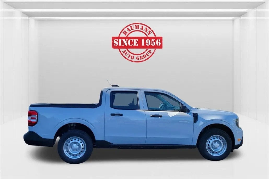 2025 Ford Maverick XL photo 1