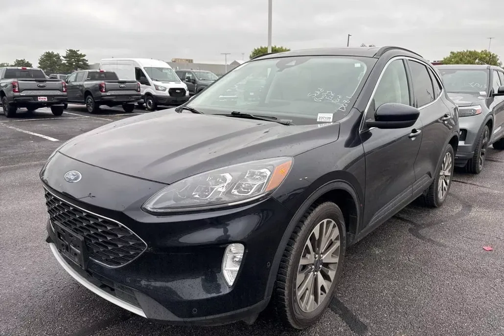2021 Ford Escape Titanium photo 1