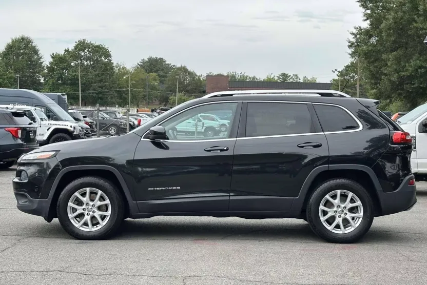 2015 Jeep Cherokee Latitude photo 1