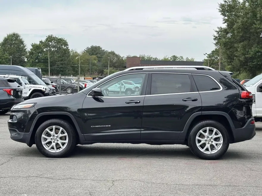 2015 Jeep Cherokee Latitude photo 1