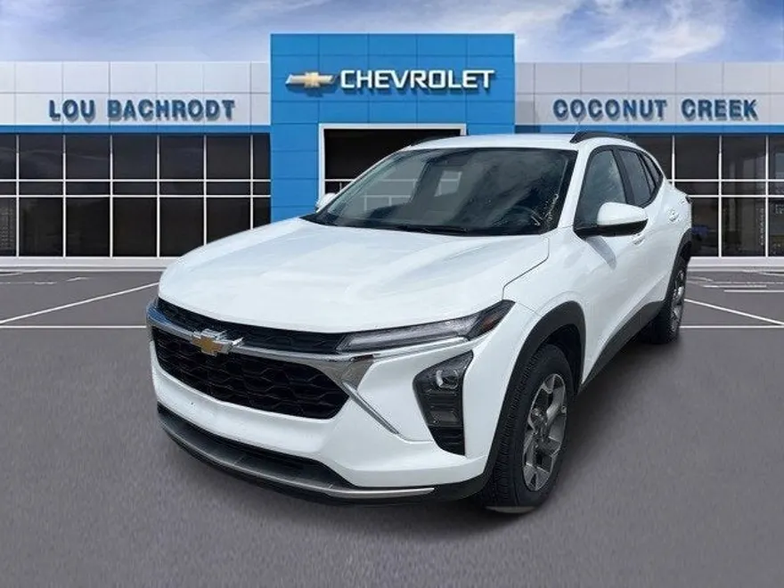 2024 Chevrolet Trax LT photo 1