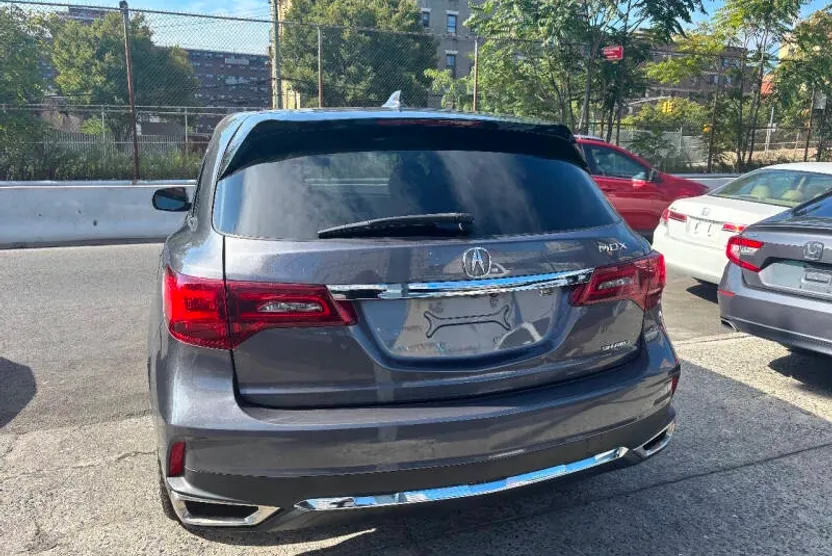 2018 Acura MDX SH-AWD photo 1