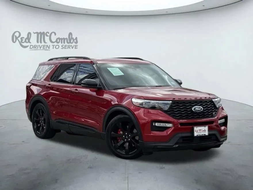 2024 Ford Explorer ST photo 1