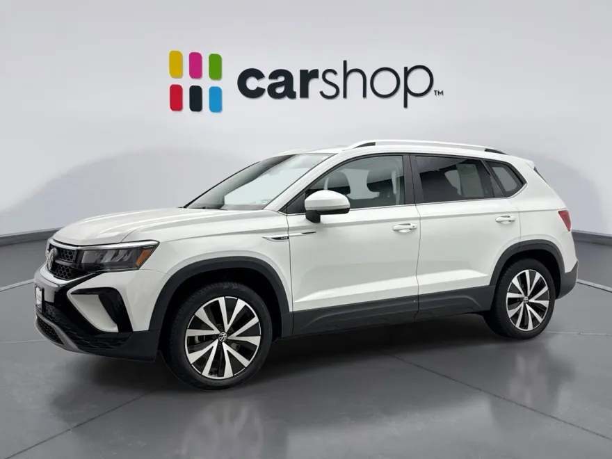 2022 Volkswagen Taos SE photo 1