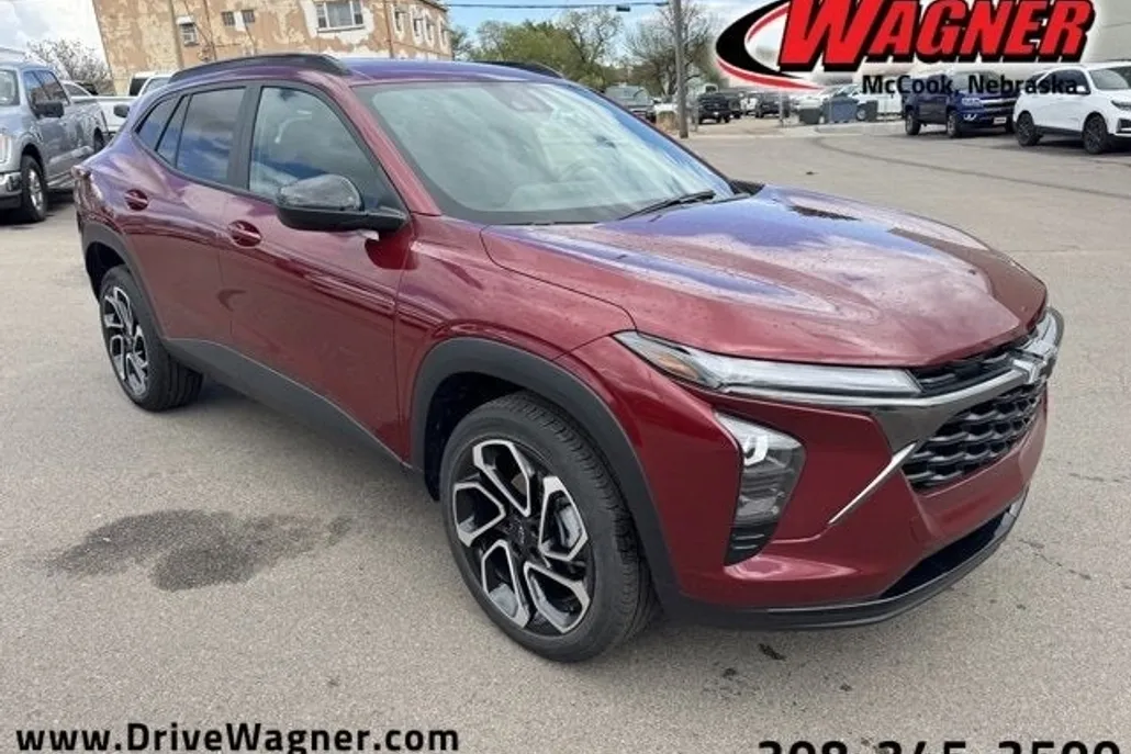 2024 Chevrolet Trax photo 1