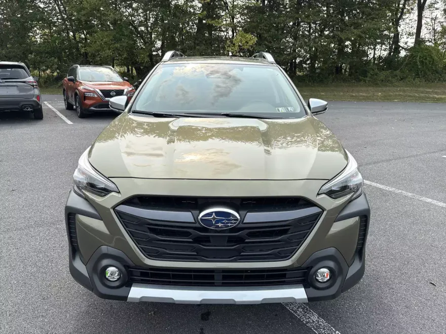 2025 Subaru Outback Touring XT photo 1