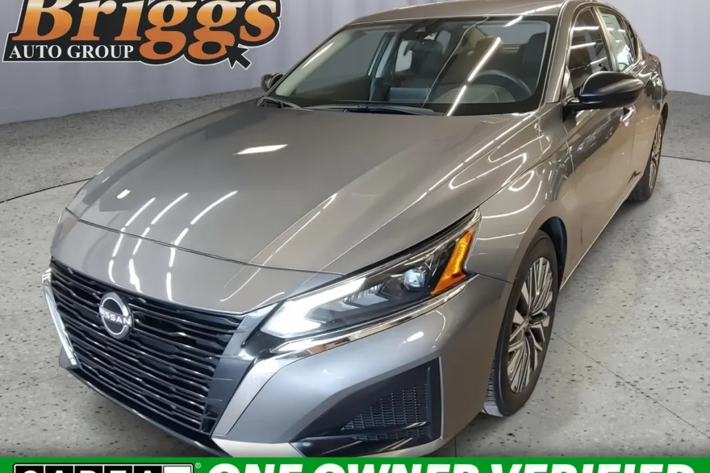 2024 Nissan Altima 2.5 SV photo 1