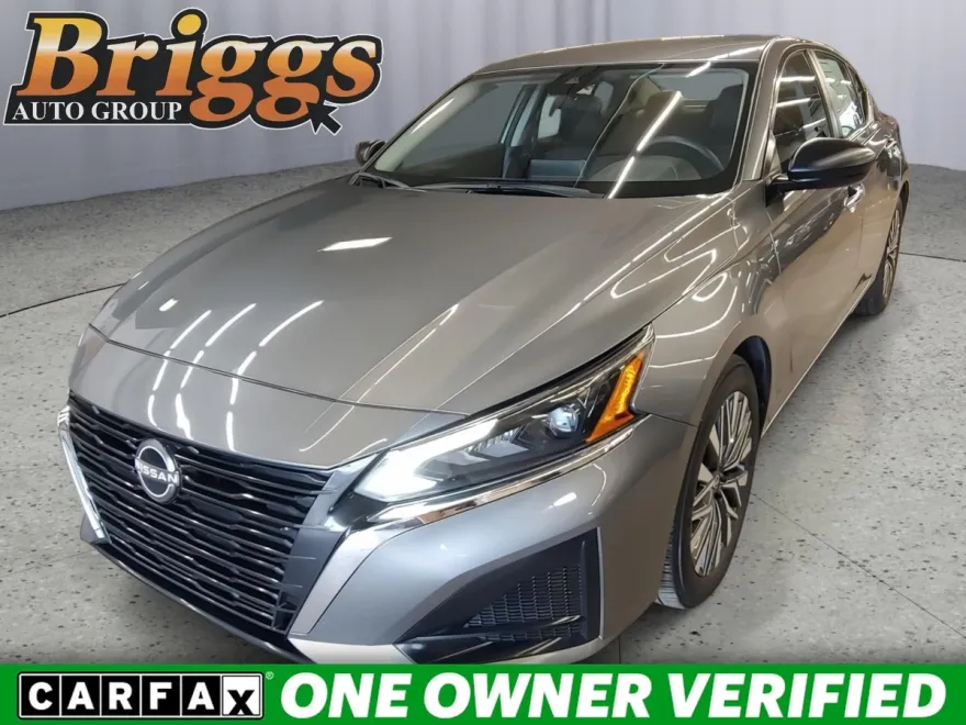 2024 Nissan Altima 2.5 SV photo 1