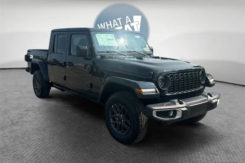 2025 Jeep Gladiator Sport S photo 1