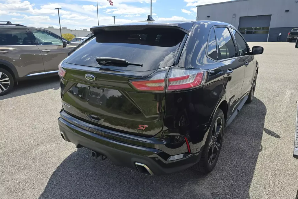 2019 Ford Edge ST photo 1
