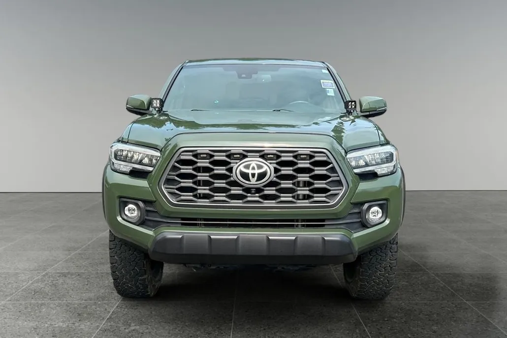 2021 Toyota Tacoma TRD Off-Road V6 photo 1