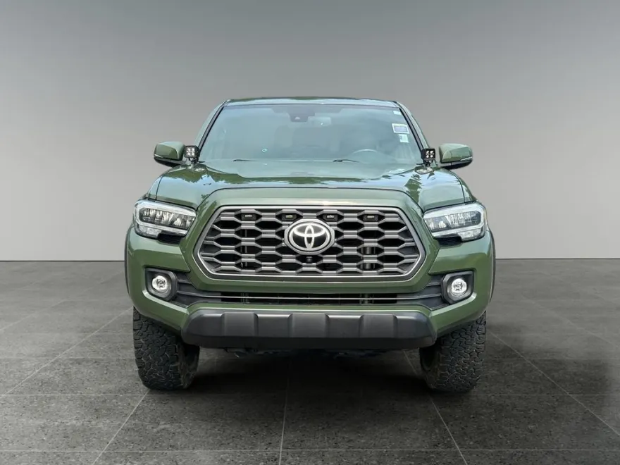 2021 Toyota Tacoma TRD Off-Road V6 photo 1