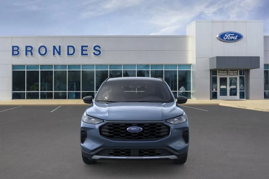 2025 Ford Escape ST-Line photo 1