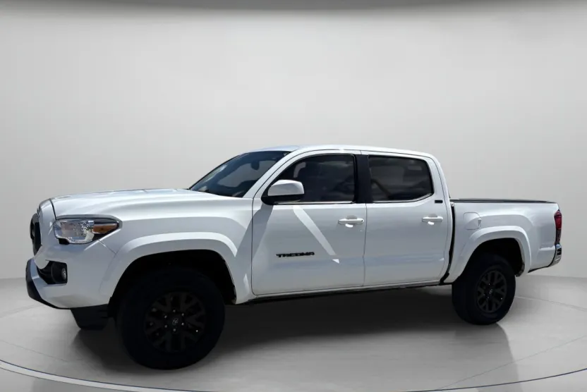 2023 Toyota Tacoma SR5 photo 1