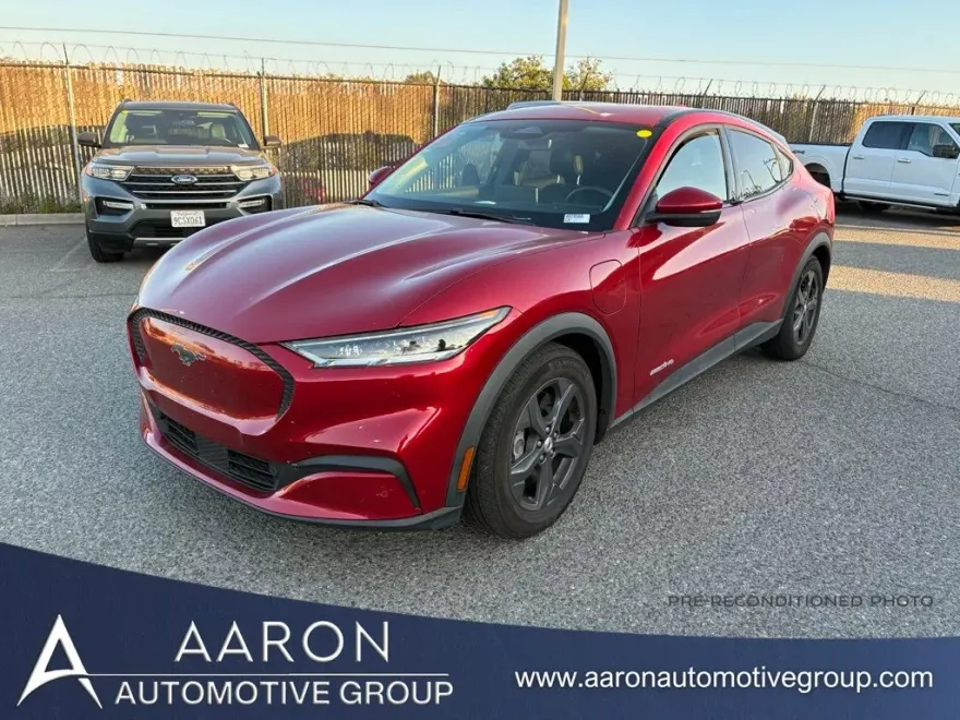2022 Ford Mustang Mach-E Select photo 1