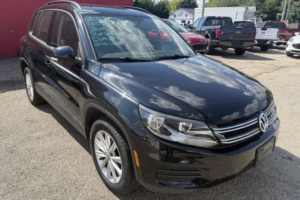 2017 Volkswagen Tiguan S Limited photo 1