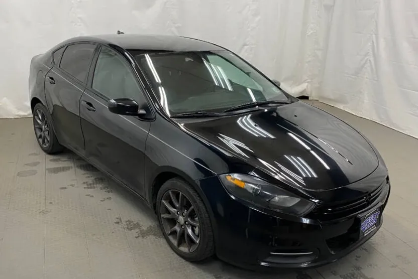 2016 Dodge Dart SE photo 1