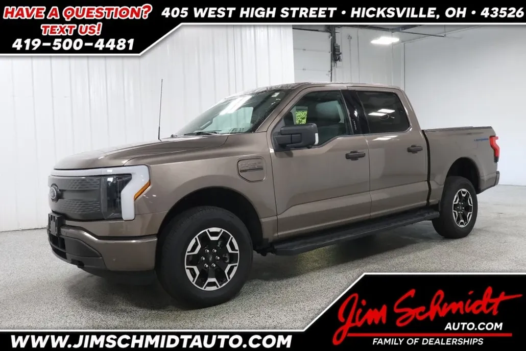 2023 Ford F-150 Lightning XLT photo 1