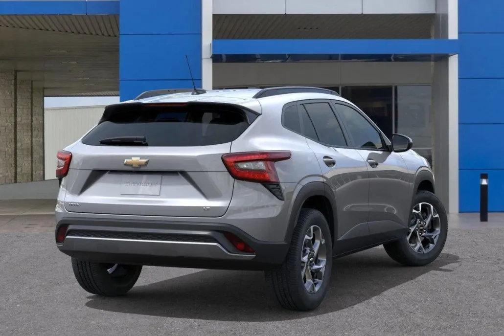 2026 Chevrolet Trax LT photo 1