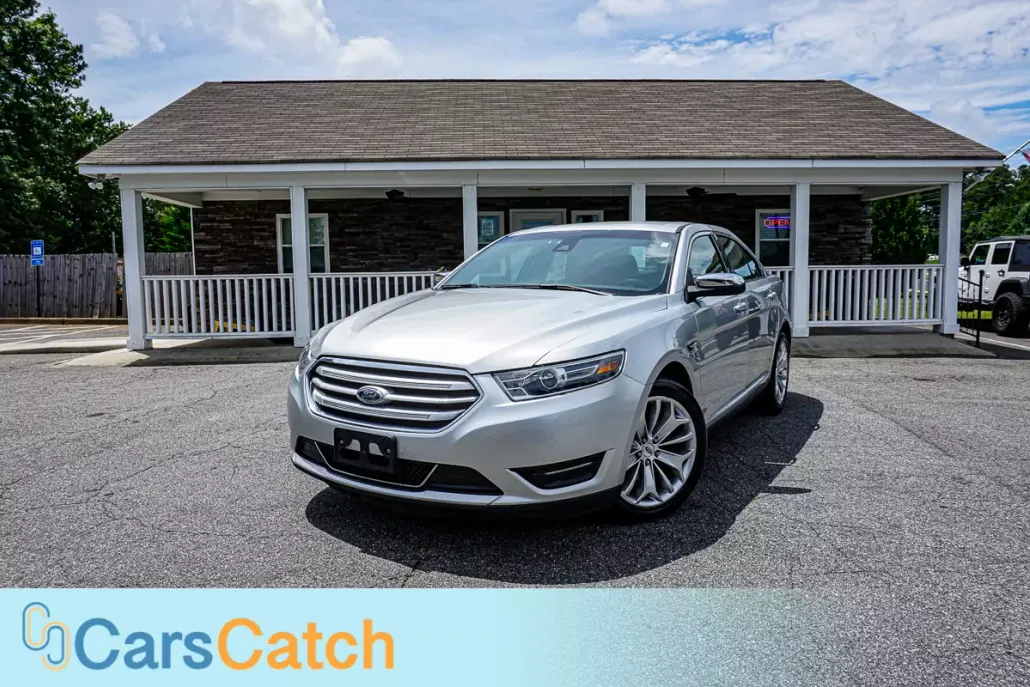 2017 Ford Taurus Limited photo 1