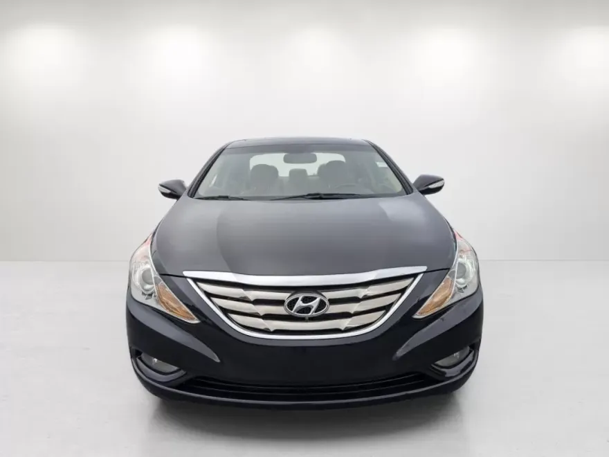 2011 Hyundai Sonata Limited photo 1