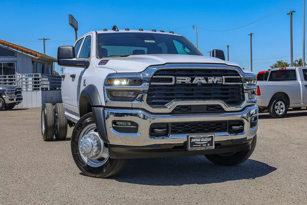 2025 Ram 5500 Tradesman photo 1