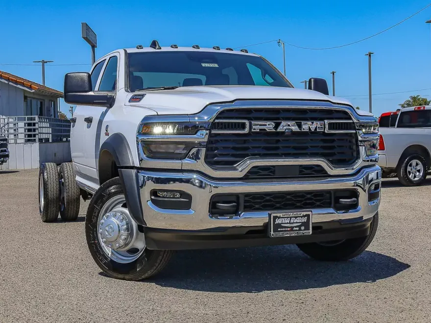 2025 Ram 5500 Tradesman photo 1