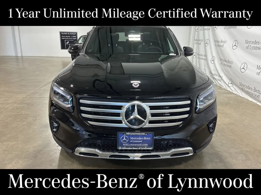 2025 Mercedes Benz GLB 250 4MATIC photo 1