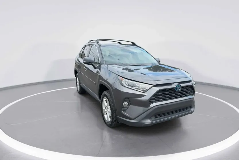 2019 Toyota RAV4 Hybrid XLE photo 1