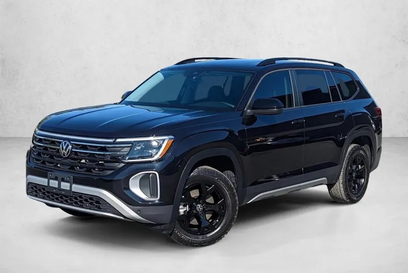 2024 Volkswagen Atlas Peak Edition SE Technology photo 1