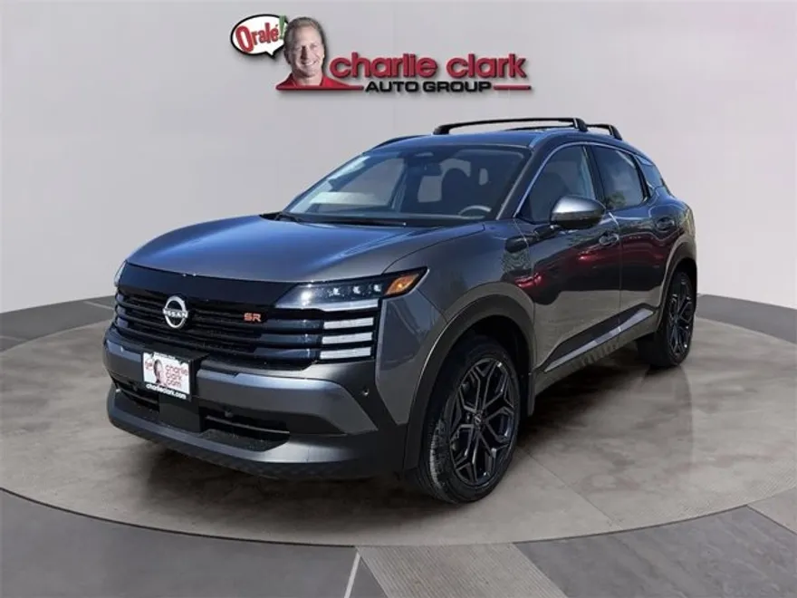 2025 Nissan Kicks SR photo 1