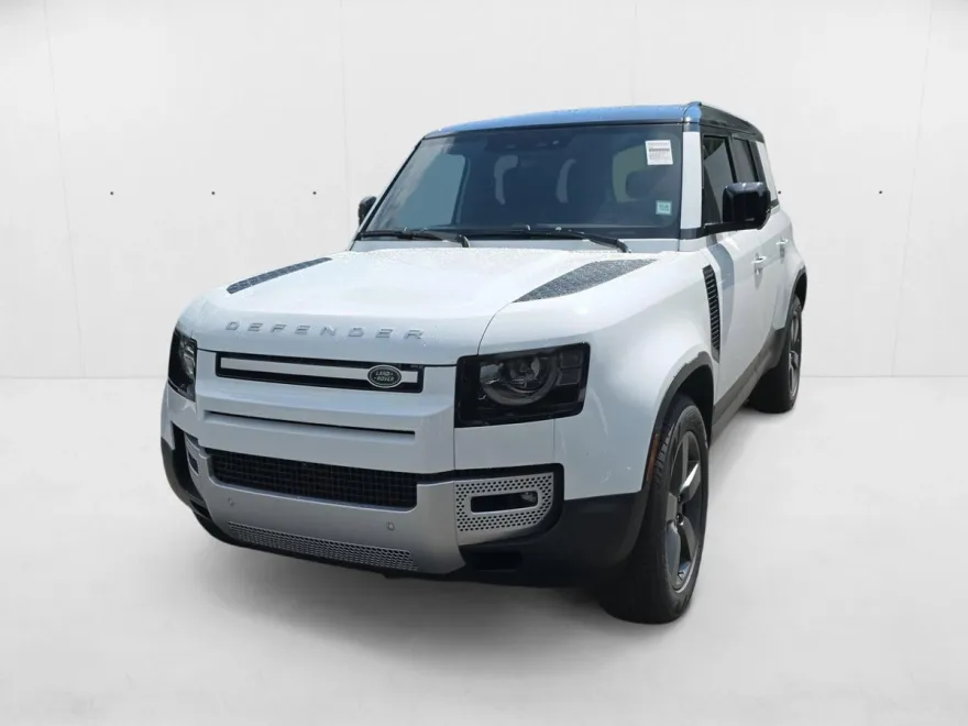 2025 Land Rover Defender 110 S photo 1