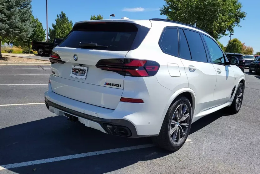 2025 Bmw X5 M60i photo 1