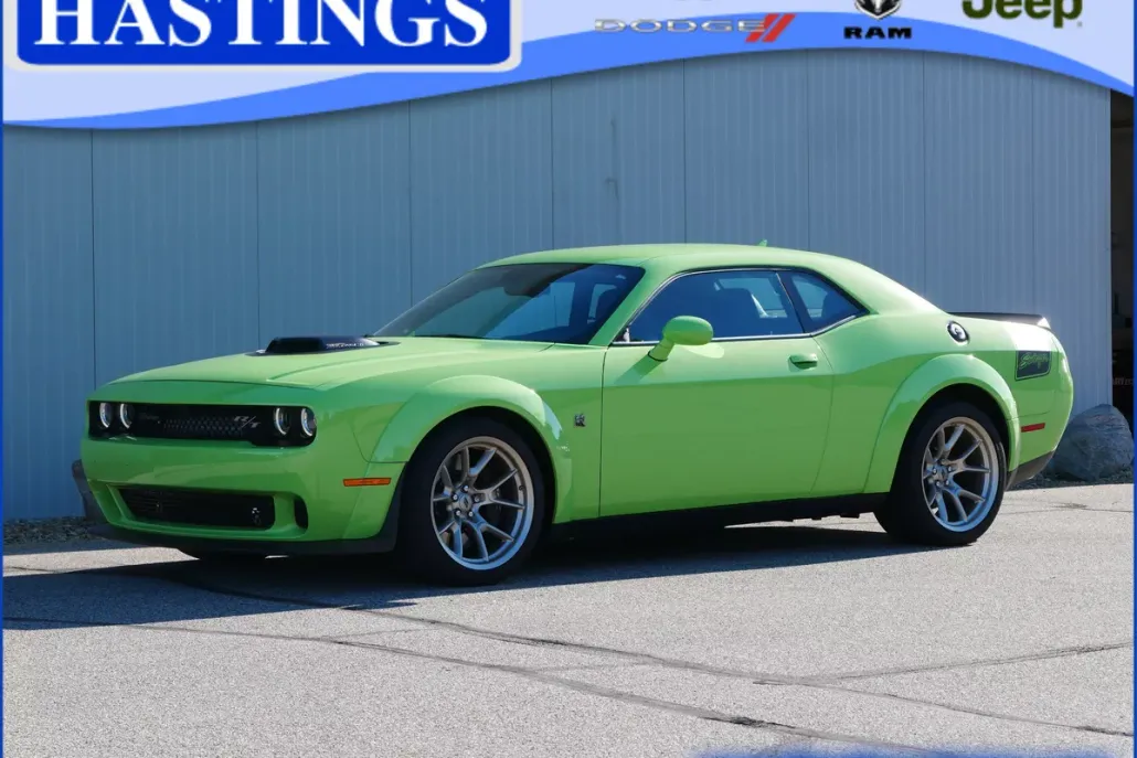2023 Dodge Challenger R/T Scat Pack Widebody photo 1