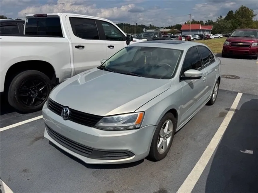 2011 Volkswagen Jetta TDI photo 1