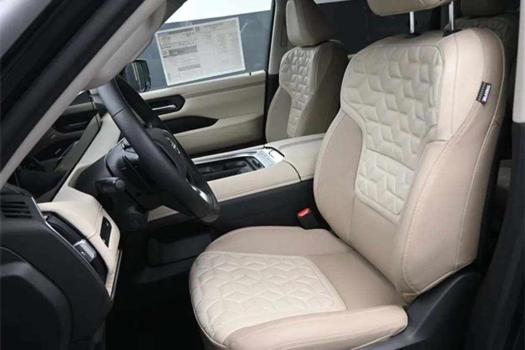 2026 Nissan Armada Platinum photo 1