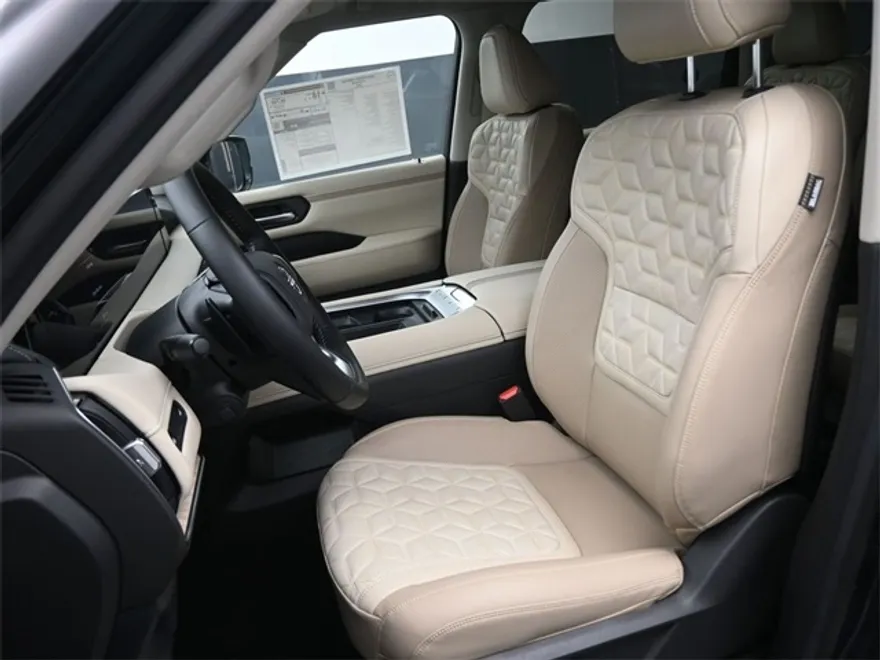 2026 Nissan Armada Platinum photo 1