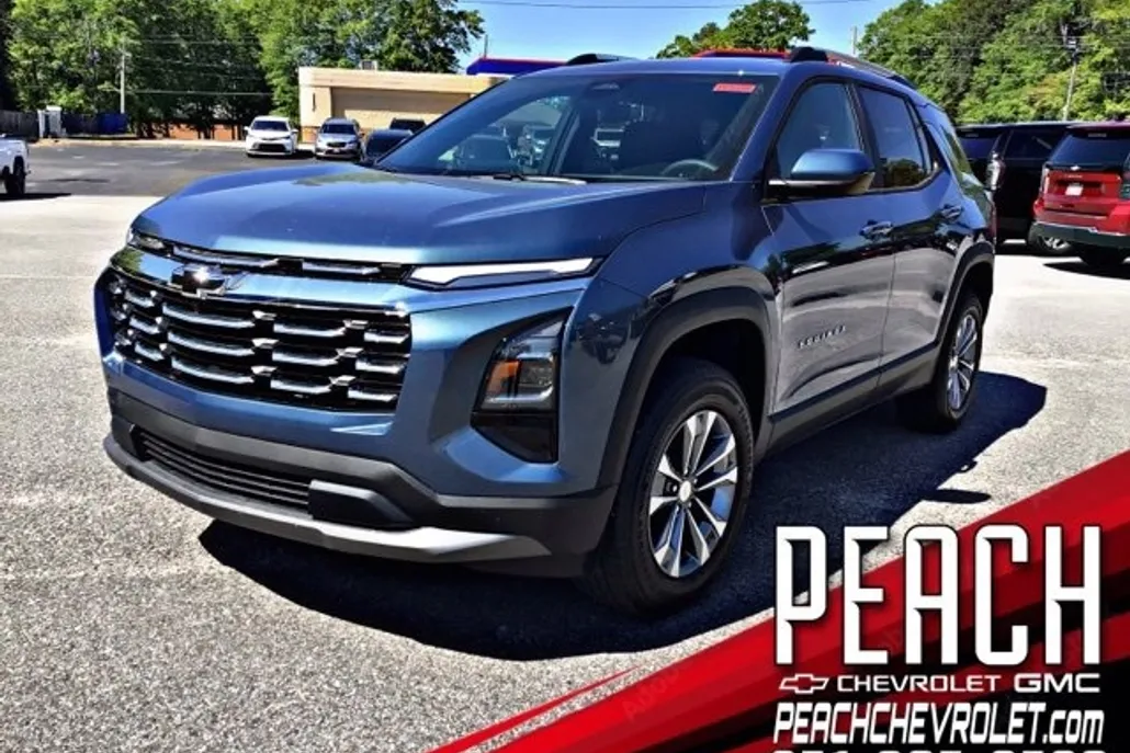 2025 Chevrolet Equinox LT photo 1