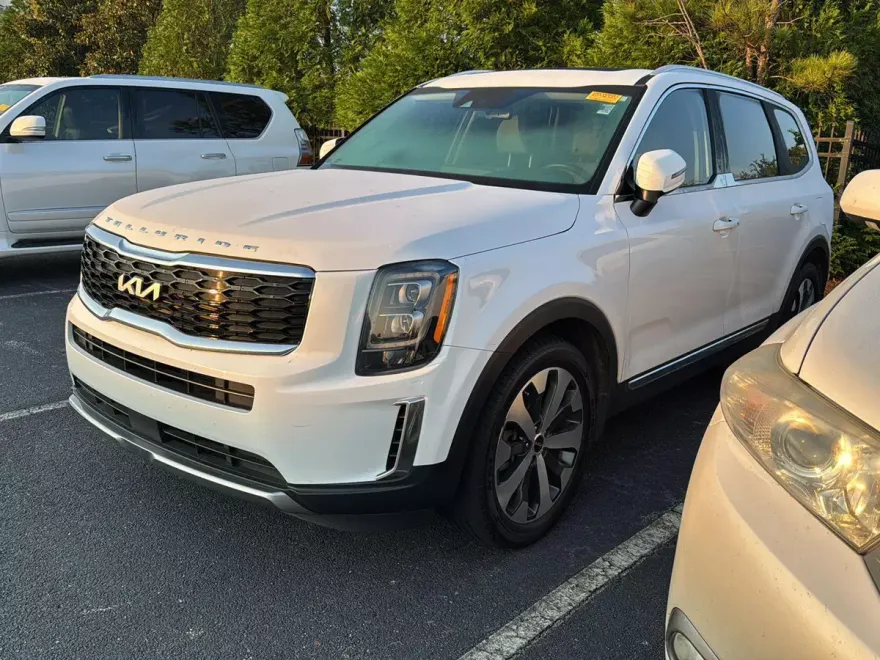 2022 Kia Telluride EX photo 1