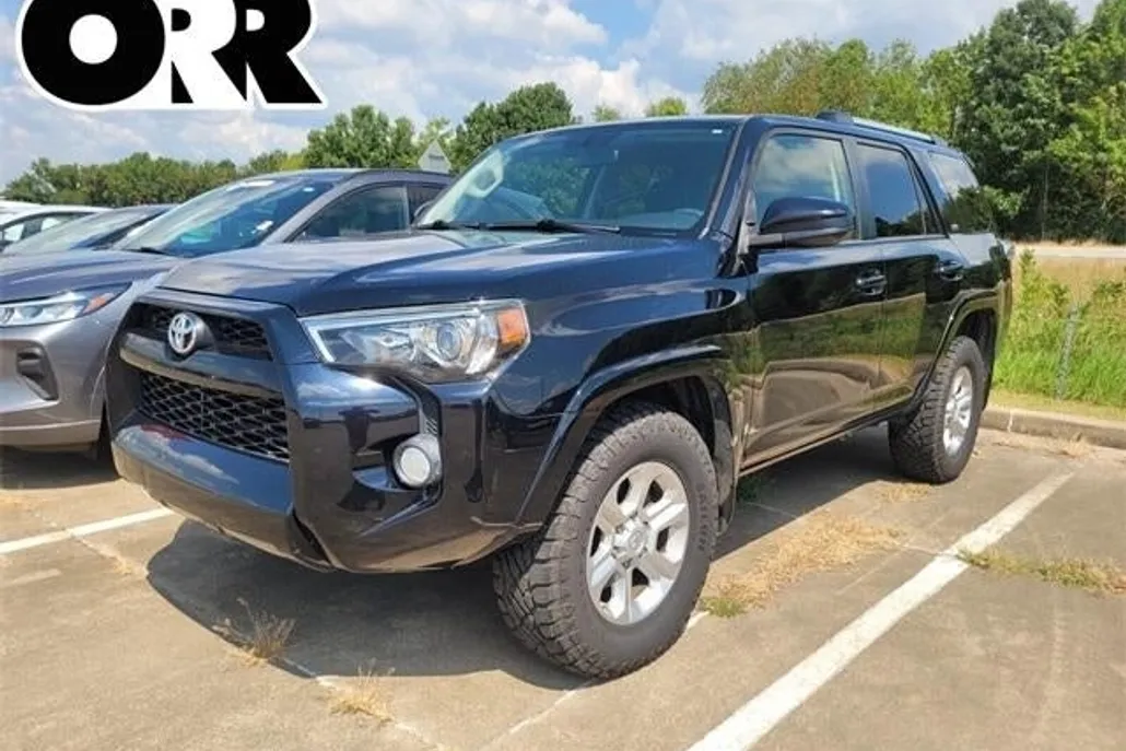 2019 Toyota 4Runner SR5 2WD photo 1