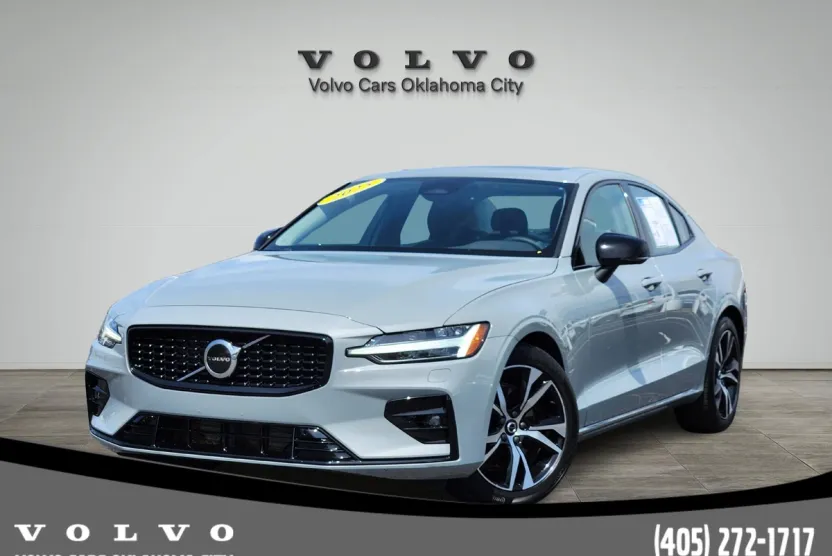 2025 Volvo S60 Core photo 1