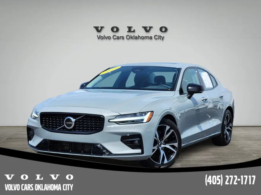 2025 Volvo S60 Core photo 1