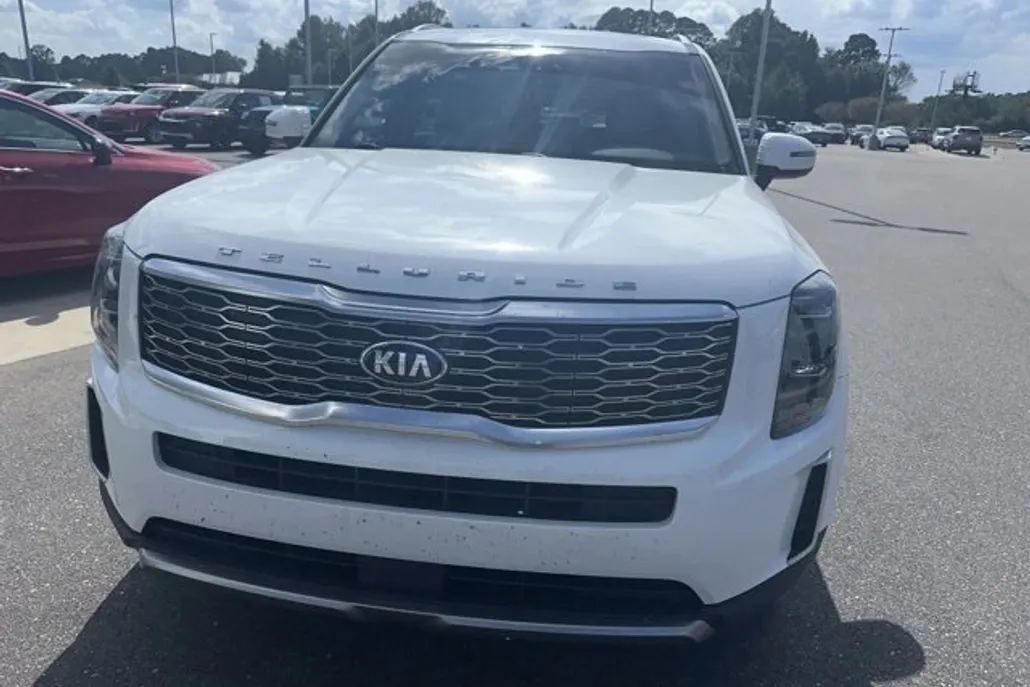 2020 Kia Telluride S photo 1